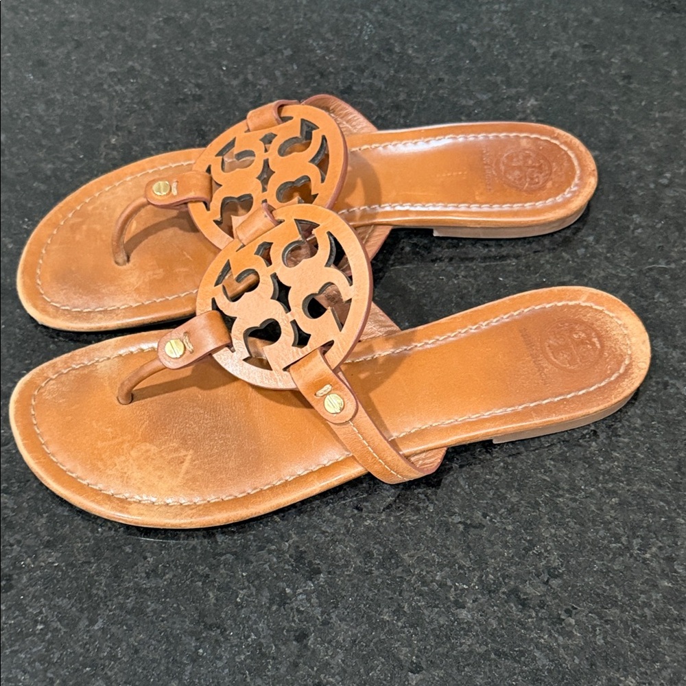 Tory Burch Miller Leather Logo Thong Sandals - Picture 6 of 12